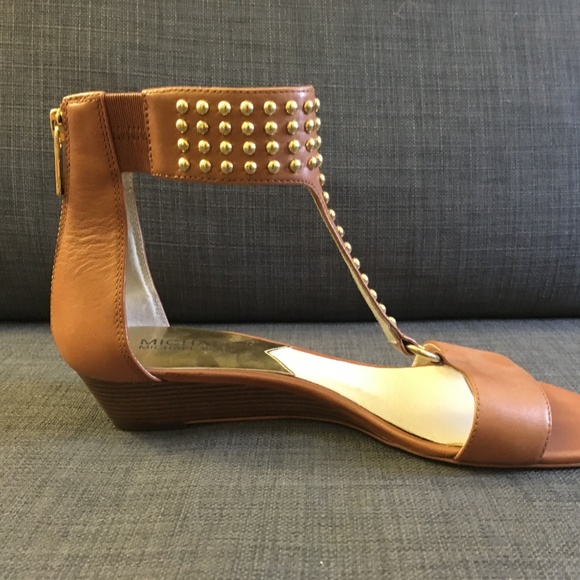 Michael Kors Celena Studded Leather Sandals - sz7 - Picture 5 of 7